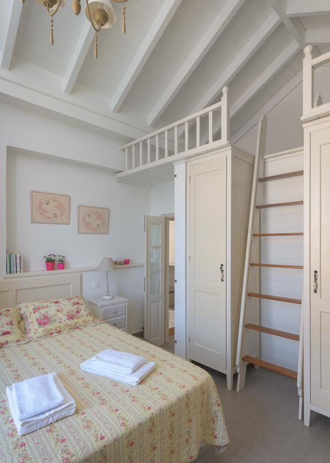 シミ Blue Wave Astradeni Houseヴィラ エクステリア 写真